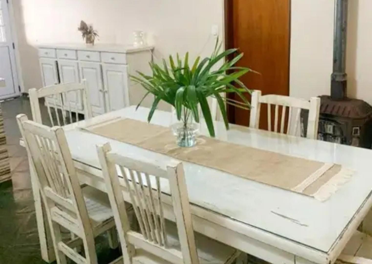 Casa 4 ambientes con 1 baño