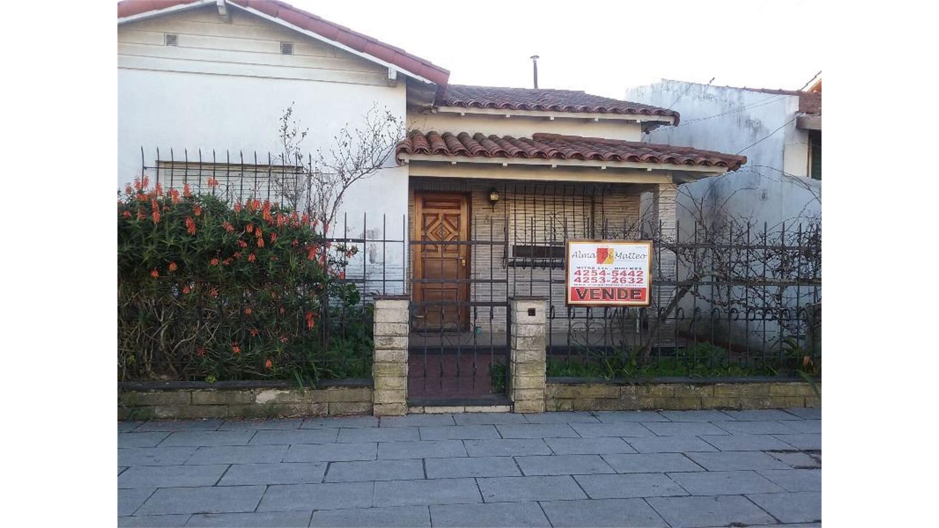 Chalet 3 amb. sobre lote de 8.66 x 20 m