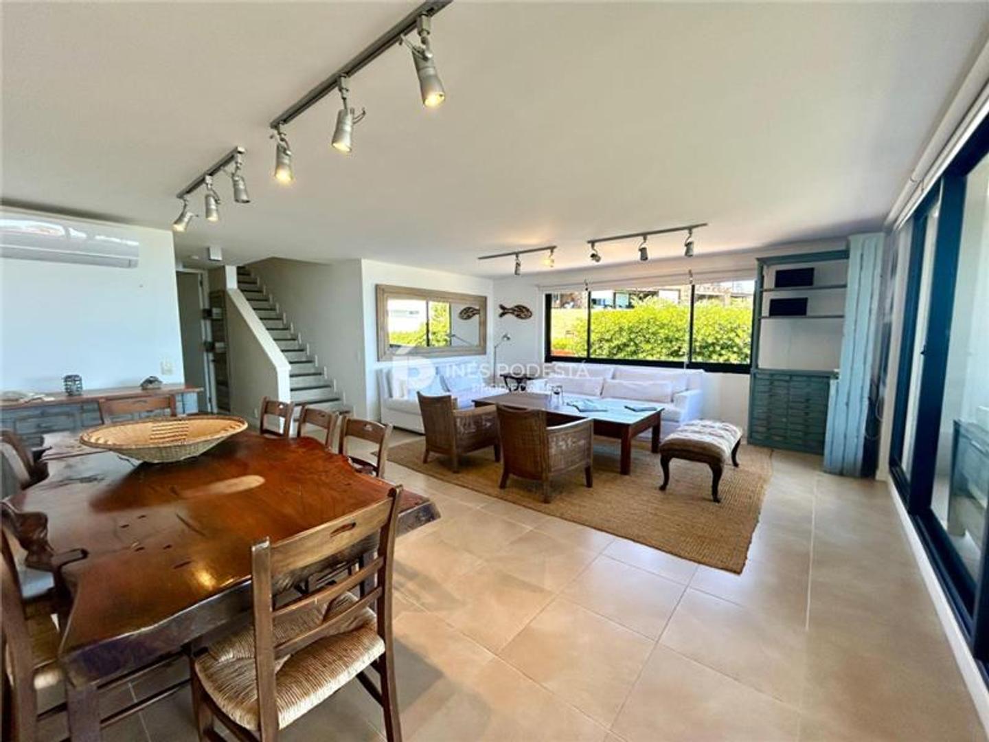 Departamento 5 ambientes con 3 baños