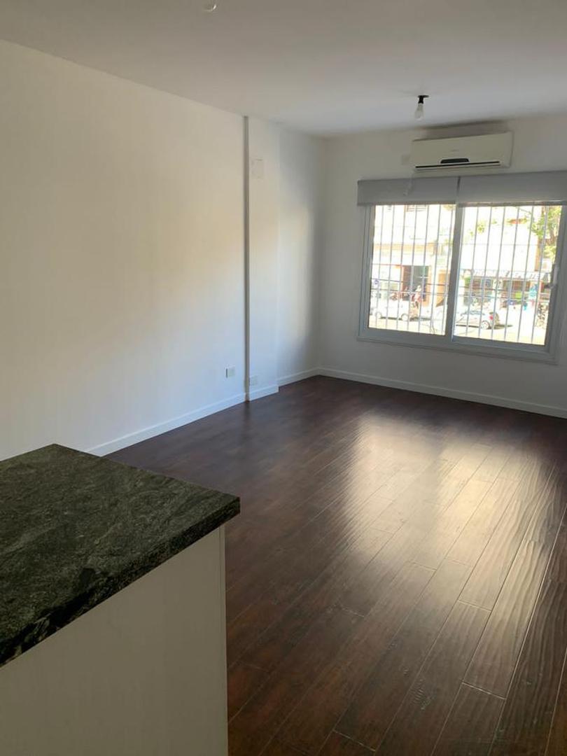 Departamento 2 ambientes tipo PH sin expensas. Impecable. - Florida Mitre/Este