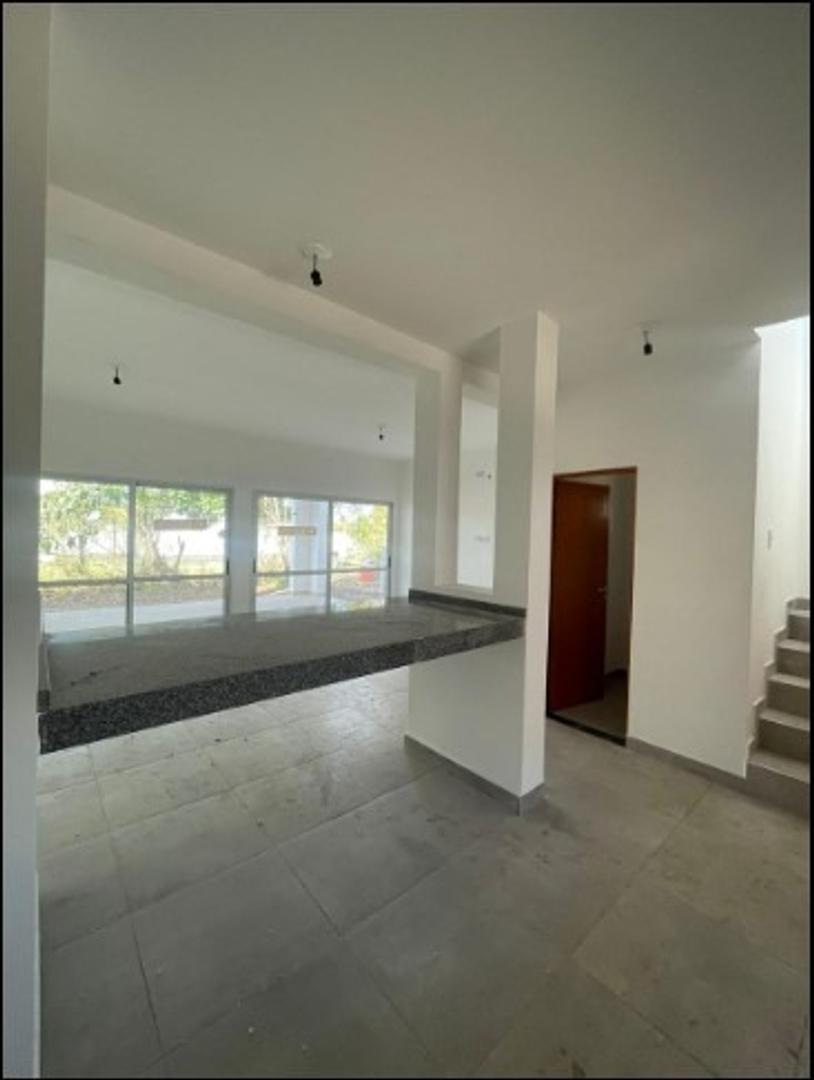Depto Tipo Casa en Venta en Yerba Buena, USD 152.000