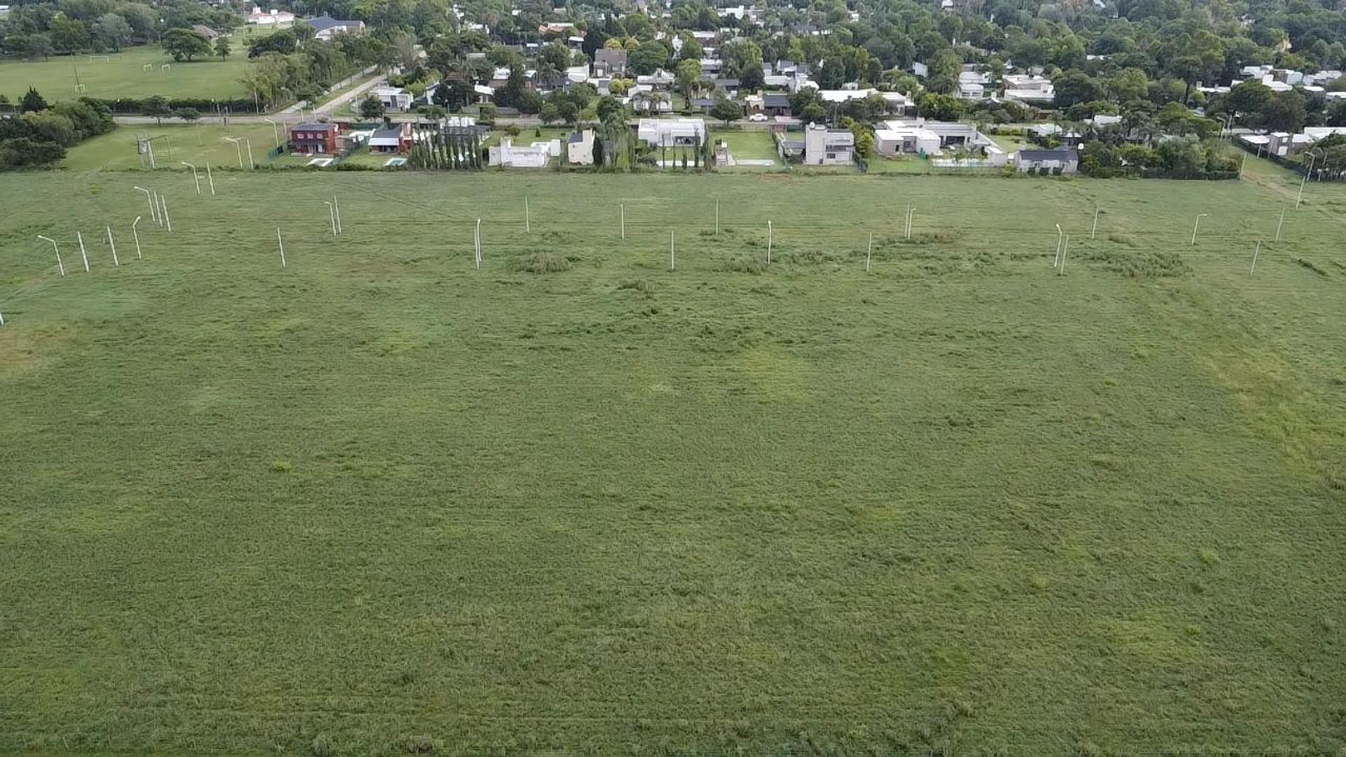 Terreno en Barrio Villa Los Álamos