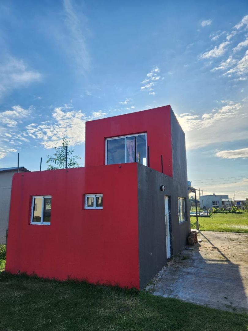 Casa con pileta - Lote 10x38 - Barrio los Tilos - Domselaar