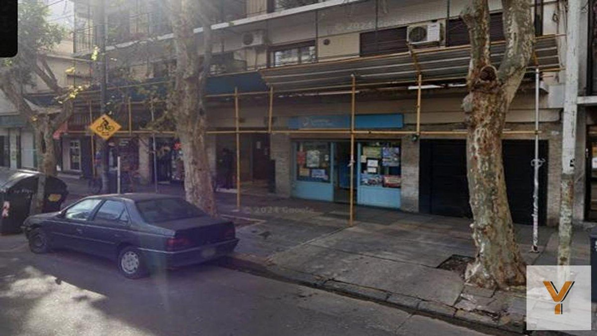 Avenida Honorio Pueyrredon e/ Mendez de Andes y Felipe Vallese