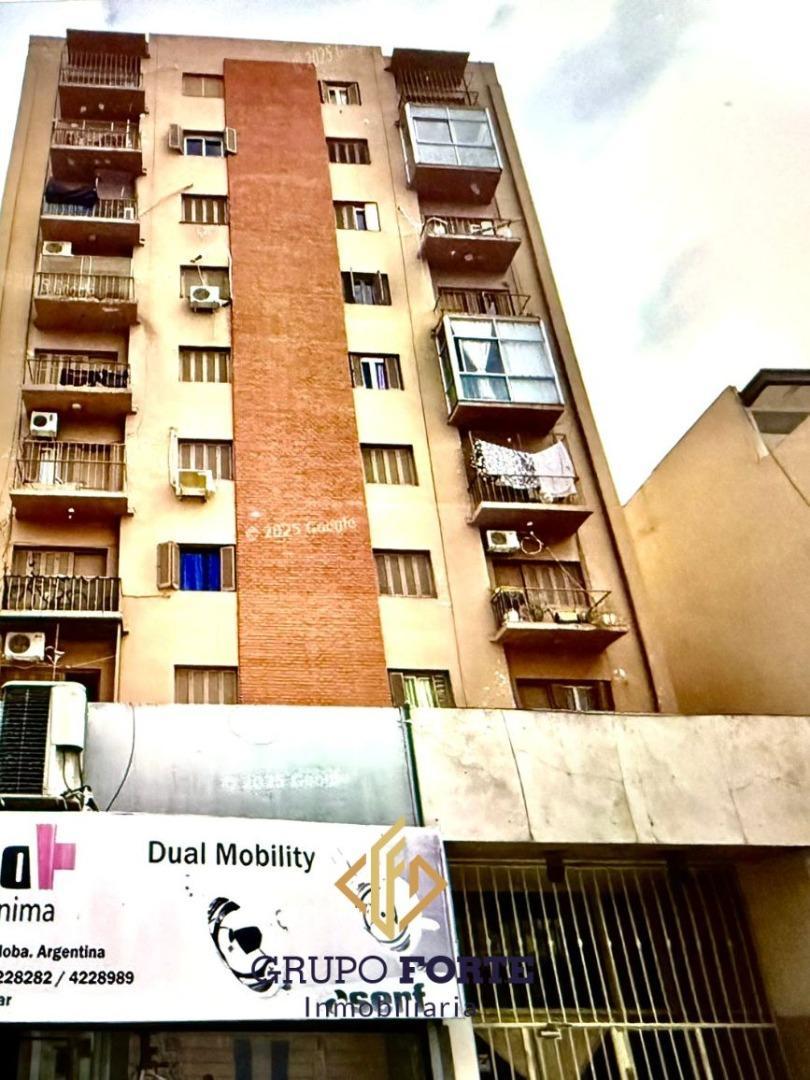 DEPARTAMENTO EN VENTA A 1 CUADRA DE PLAZA COLON