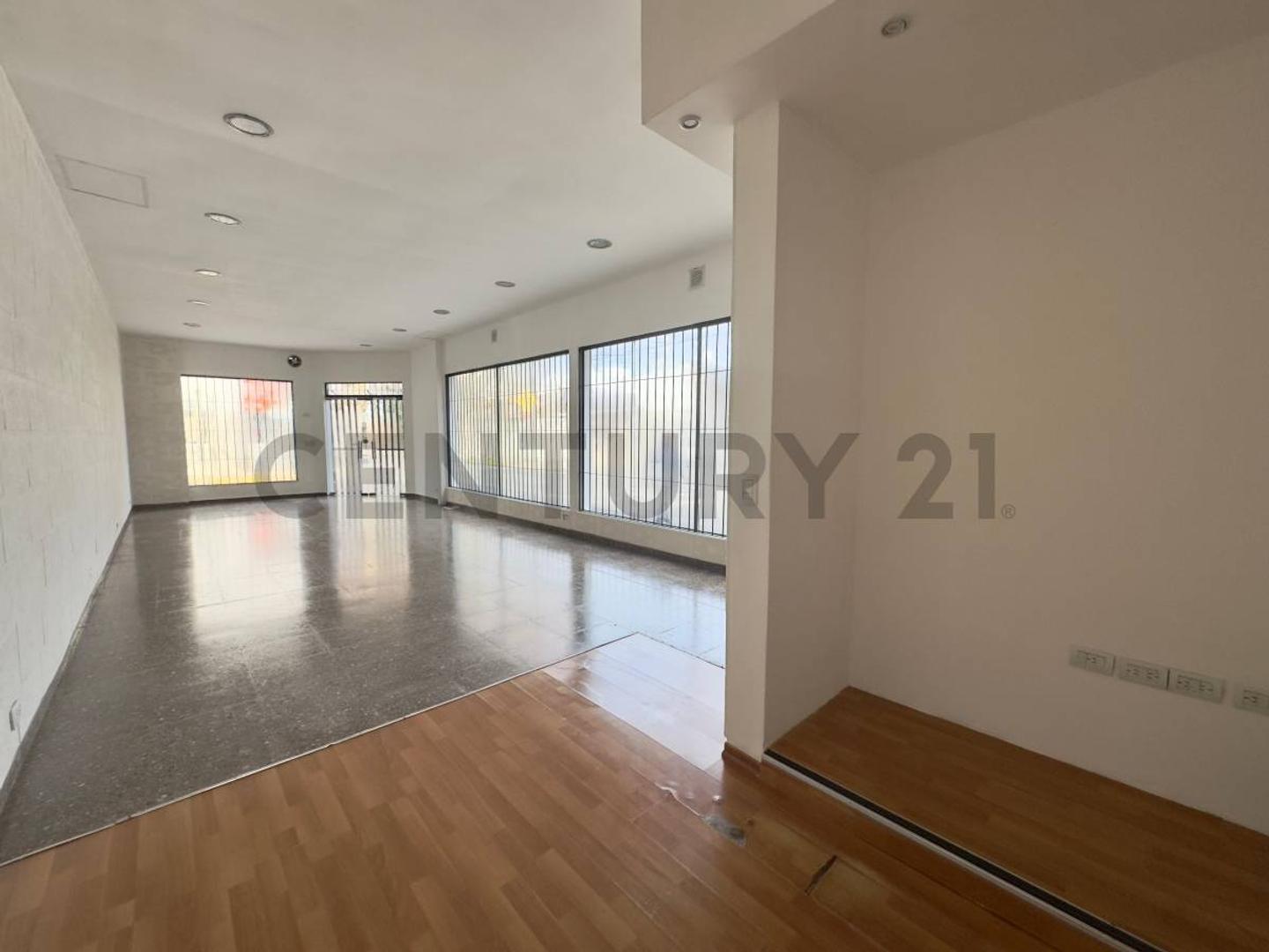 Local en Venta 30 años