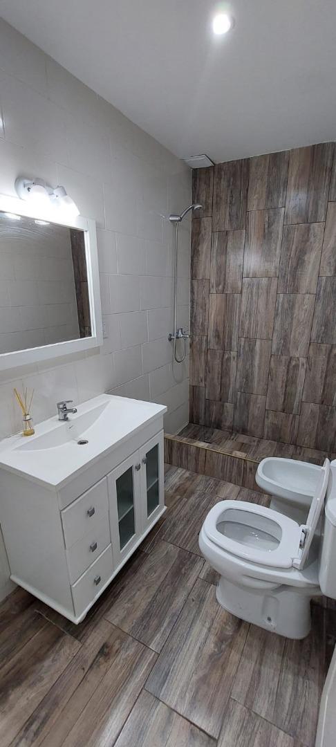 Departamento en Alquiler en Lomas Del Mirador, $ 650.000