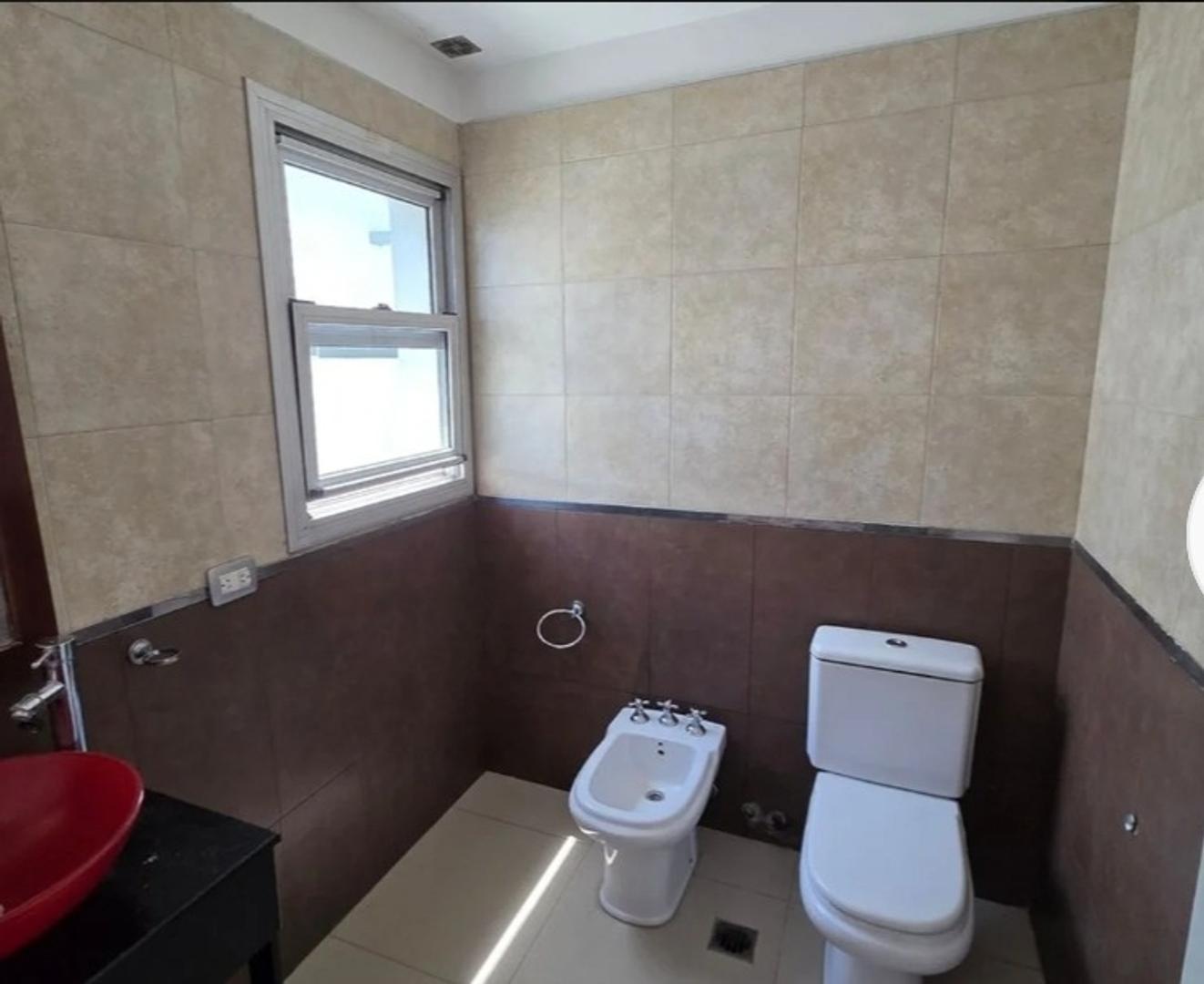 Casa en Alquiler de 3 dormitorios