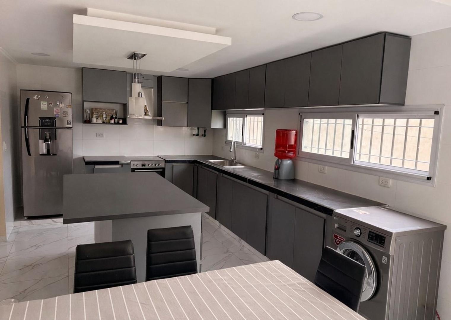 CASA EN VENTA GLEW 2 AMBIENTES