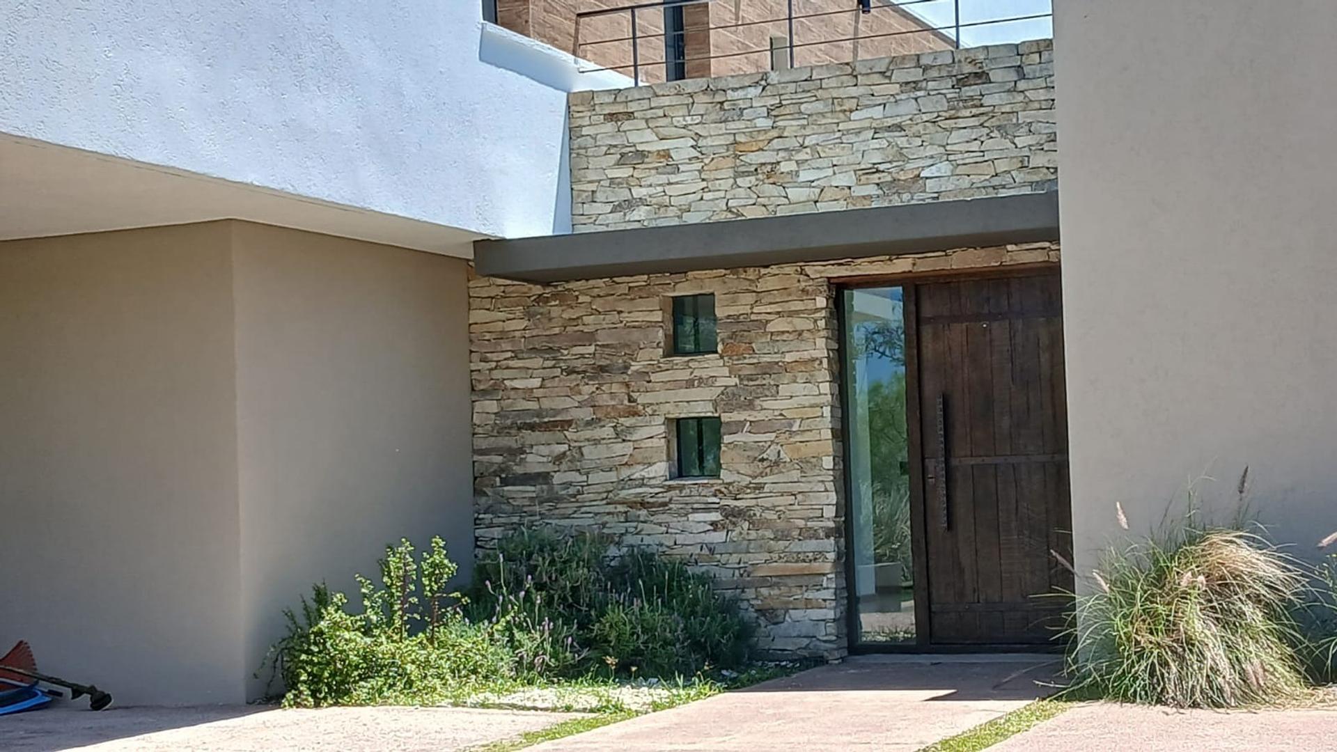 Casa en Venta en Puertos - Barrio Vistas, USD 350.000