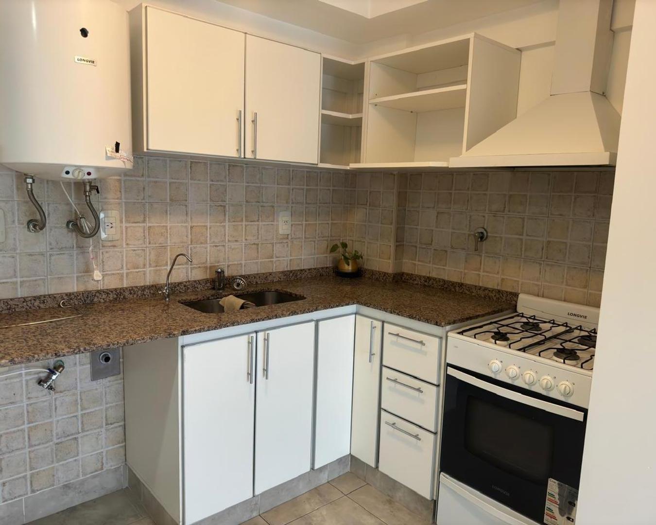 Departamento en Alquiler en Moron, $ 400.000