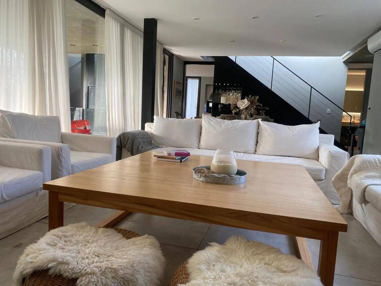 Casa en Alquiler Temporal en Lagos Del Norte, USD 4.500