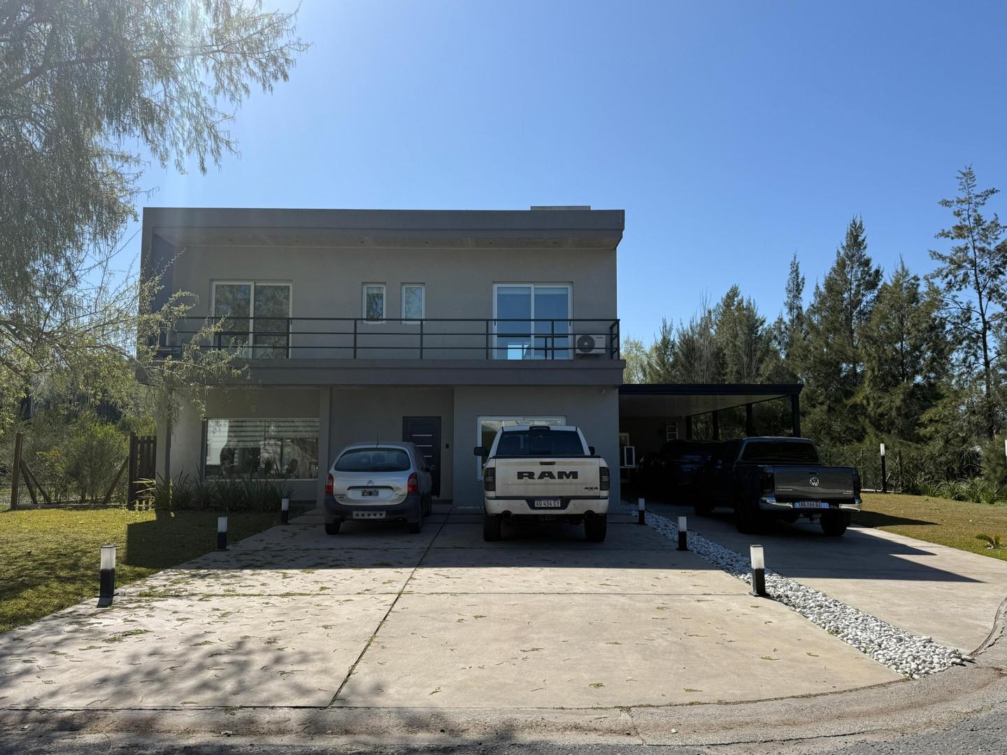 Casa en Alquiler de 4 dormitorios