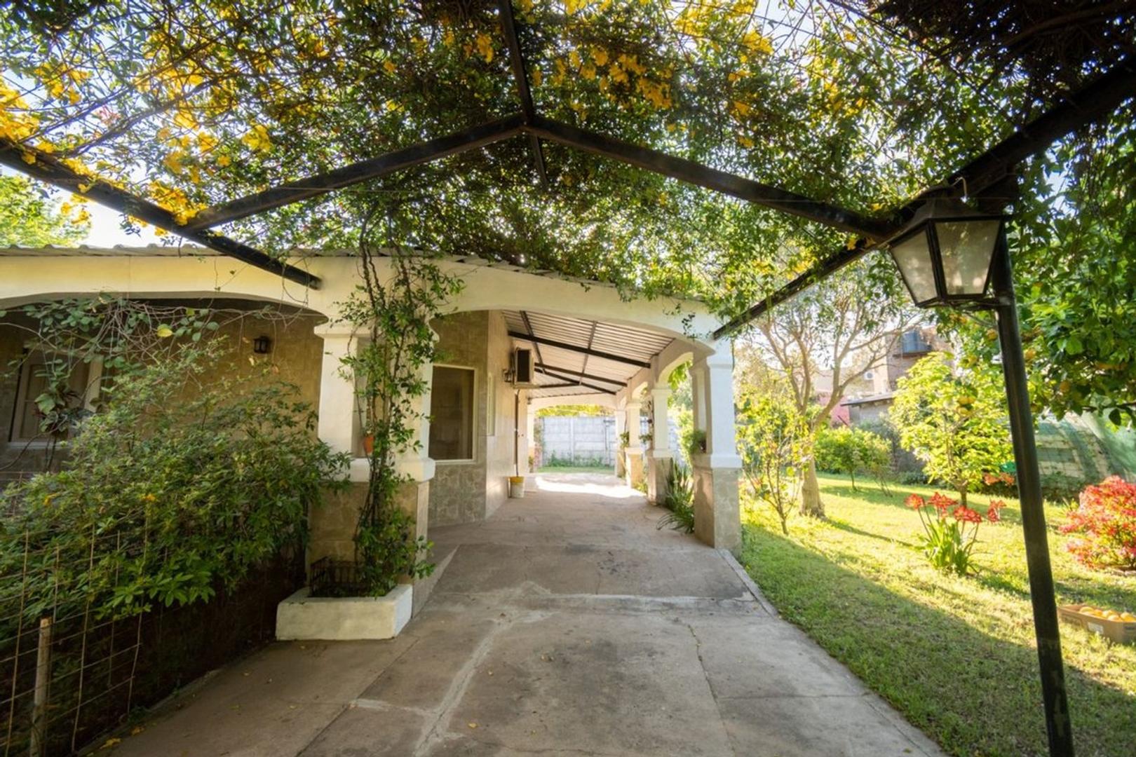 Casa en Venta con 1 cochera