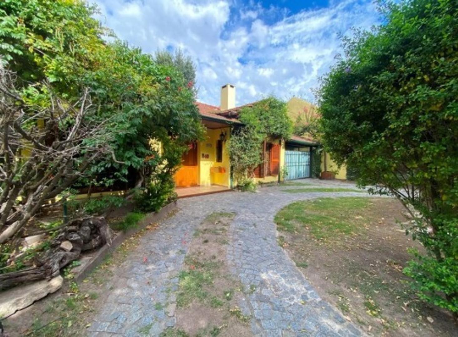 CHALET EN VENTA – ITUZAINGÓ NORTE