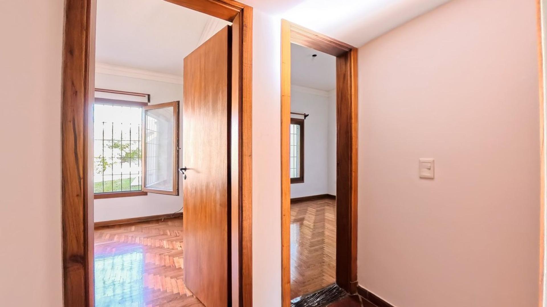 Exclusiva Residencia de Categoría en Luján Centro