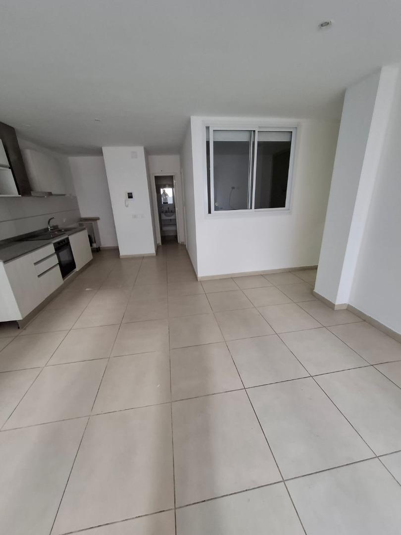 Departamento en Venta en Plaza Colon, USD 78.000