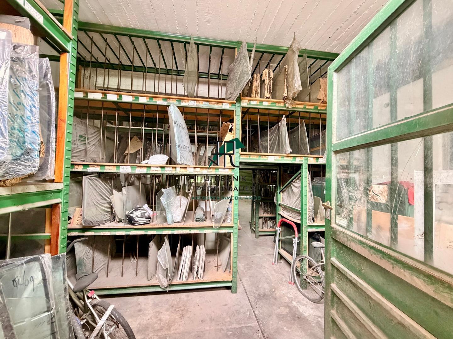 GALPON / LOCAL EN FLORIDA INMEJORABLE UBICACION