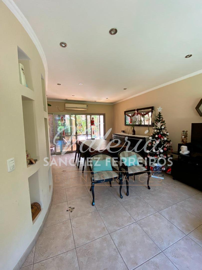 Casa en Venta en Berazategui, USD 149.000