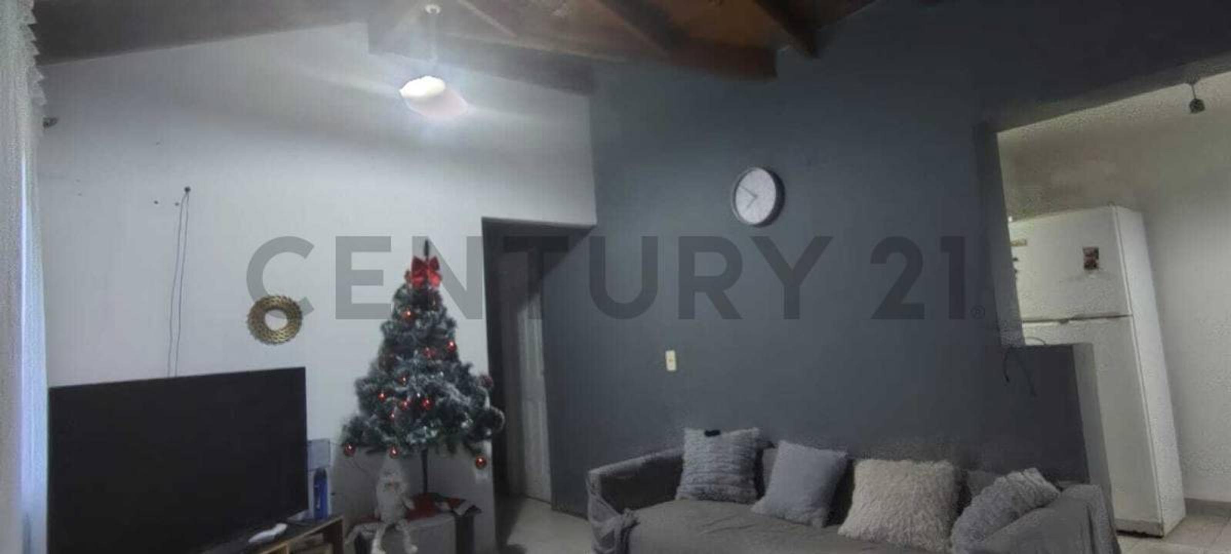 Venta de casa 3 ambientes, con parque en Villa Alpina, Pilar