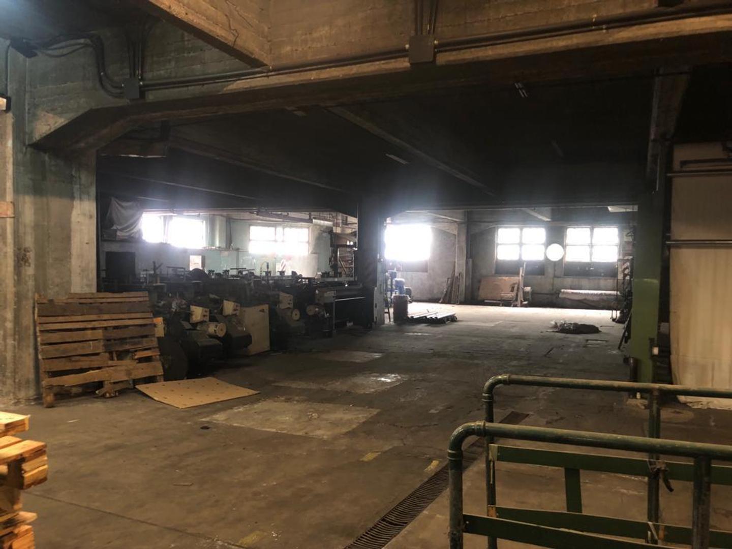 DEPOSITO/GALPON EN VENTA  - Ramos Mejia