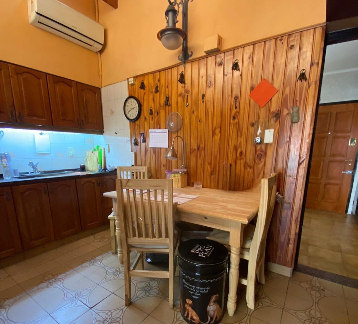 Casa de 5 ambientes en Agronomía