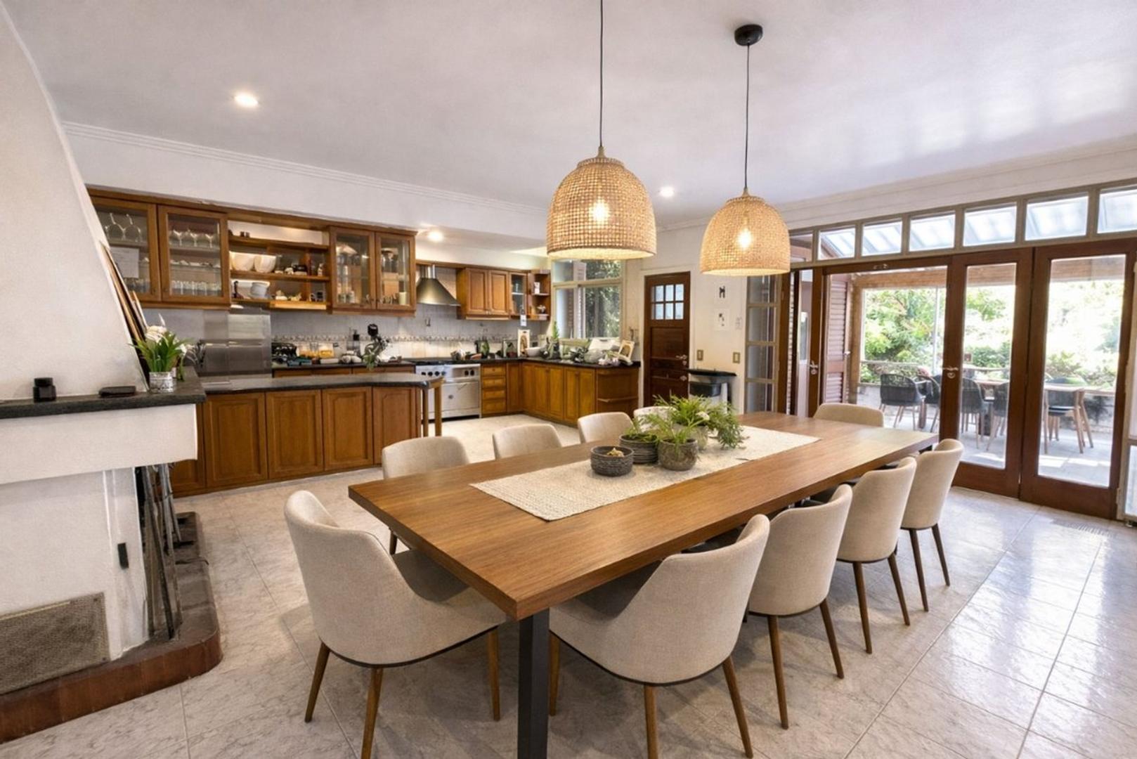 José Craviotto e/ Roca y Blanco 3300