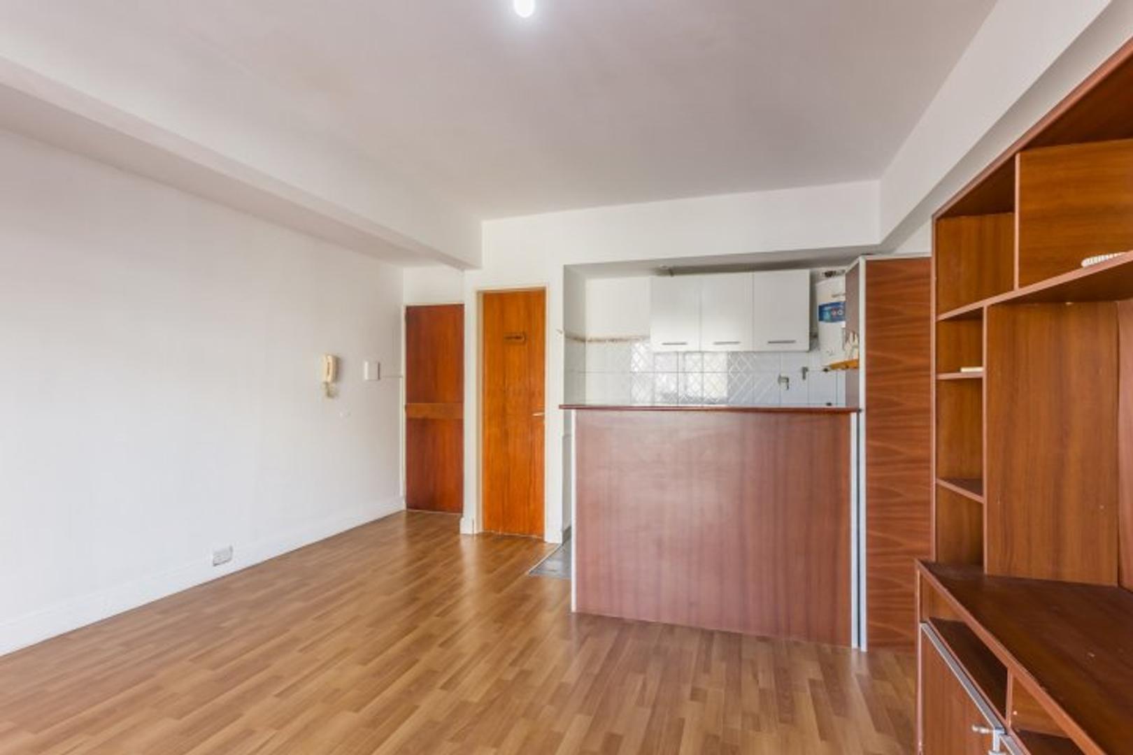 Maturin 2337 , Piso 1