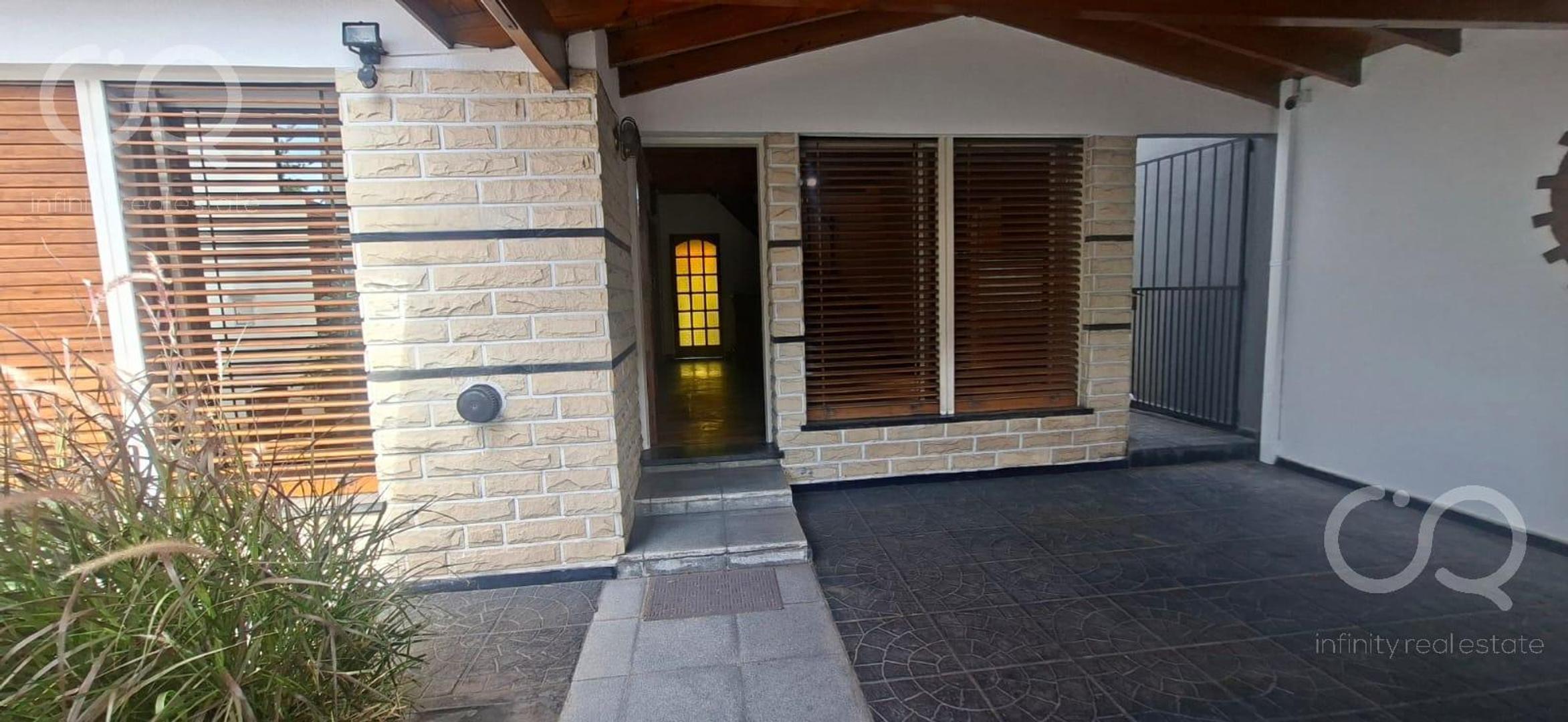 Av. Bernardo Ader al 200