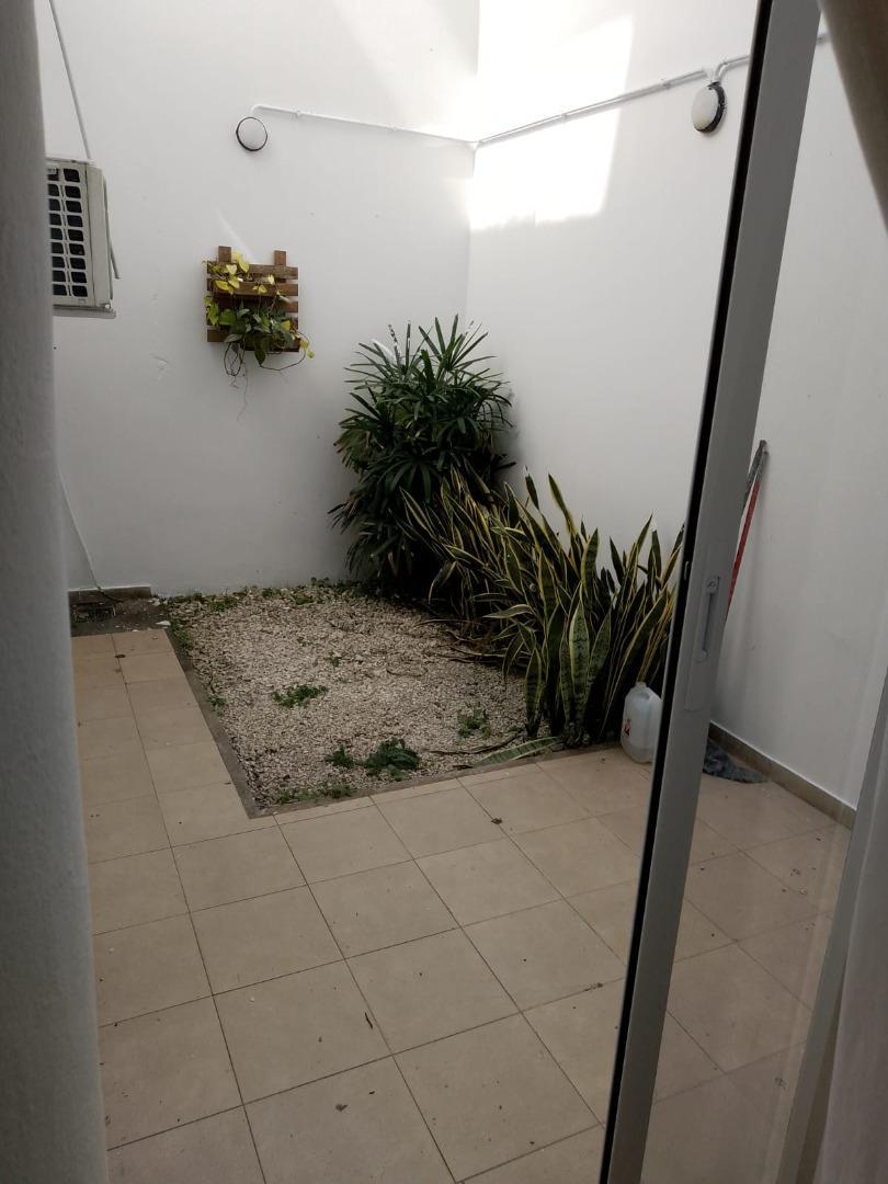 Balcarce 1300, Piso PB