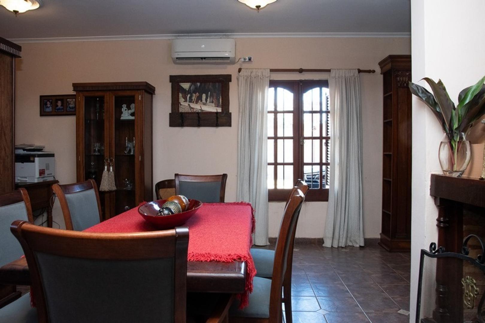 Avenida Ángel V. Peñaloza 6002