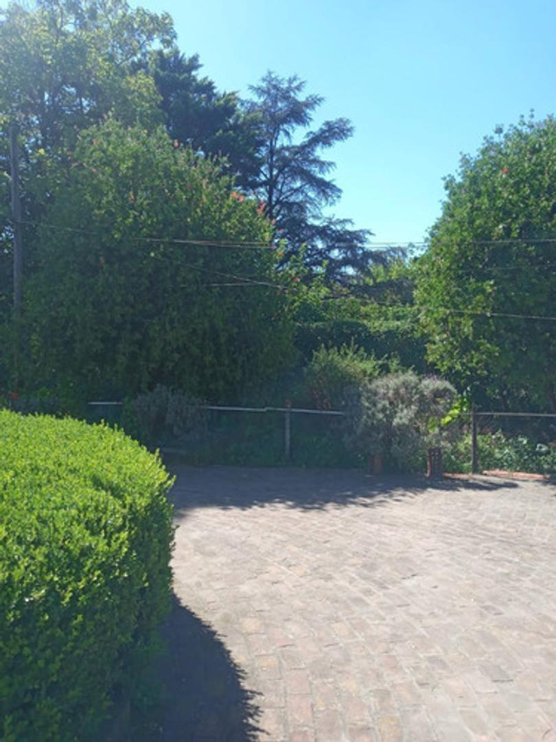 Avenida Francisco Piovano 5068, La R