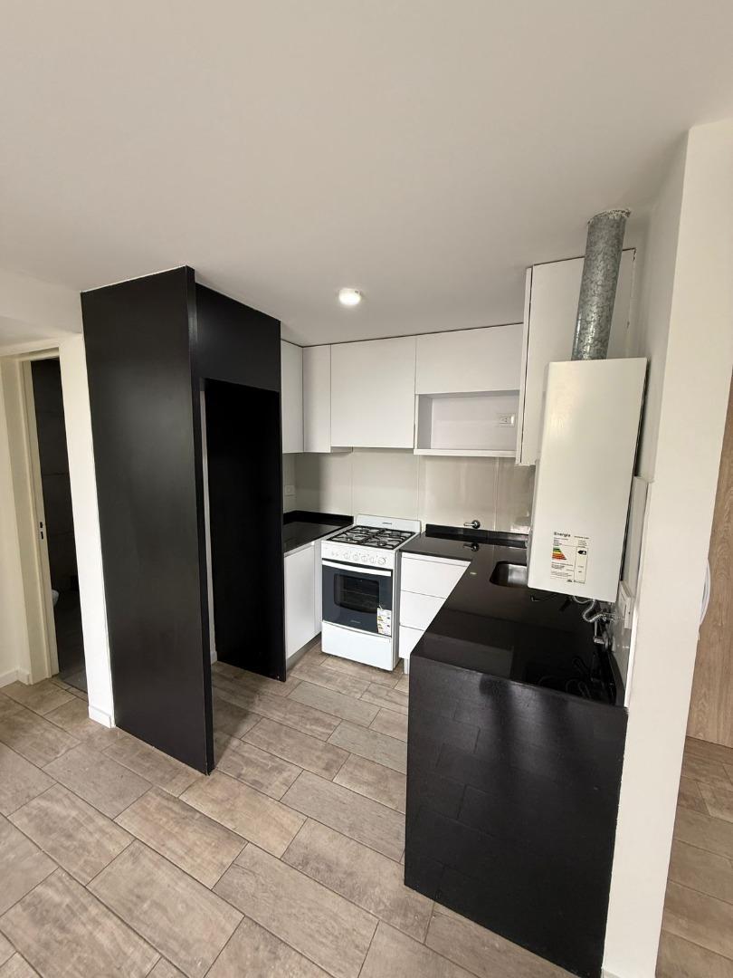 Av. Francia 1001 , Piso 2