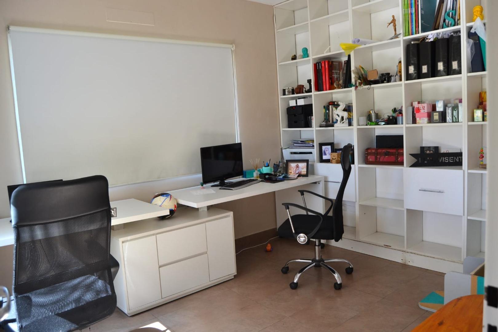 Casa 6 ambientes con 4 baños