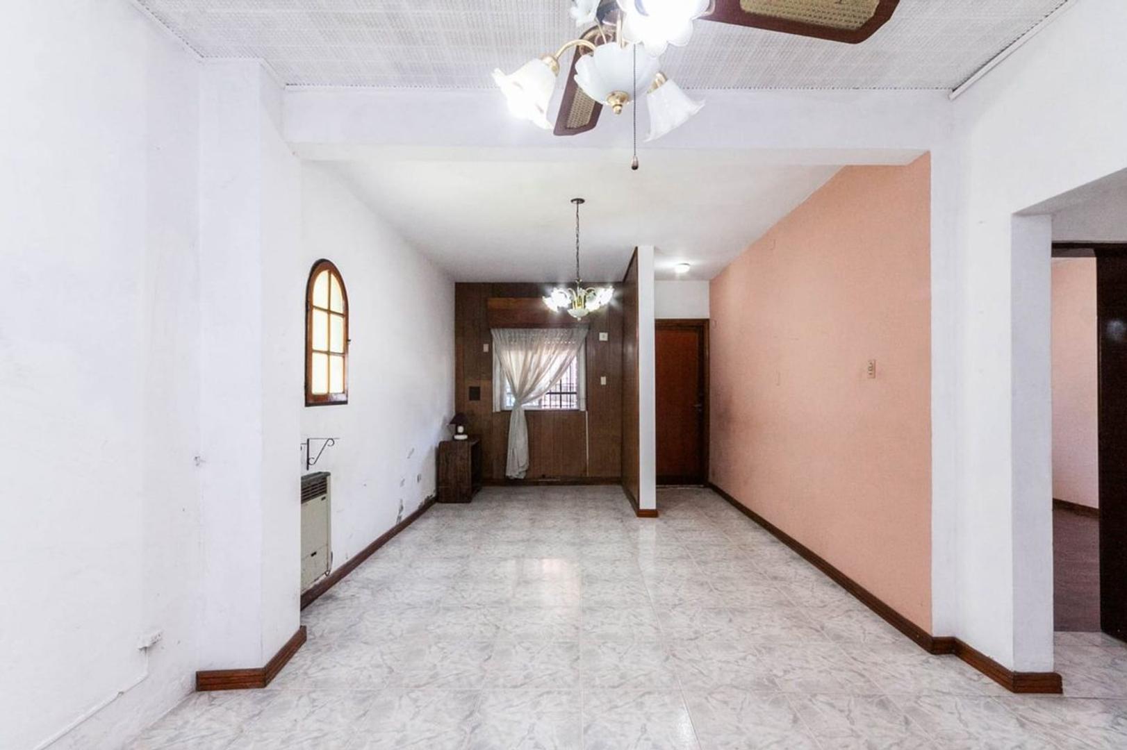Casa en Venta en Lanus Oeste, USD 95.000
