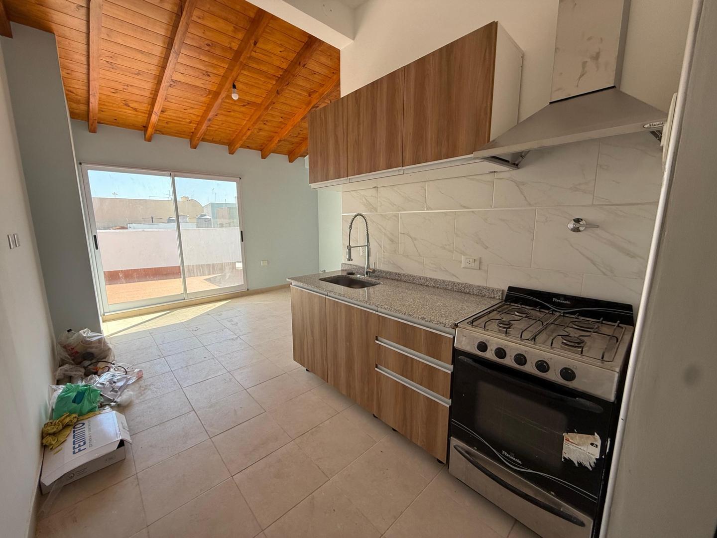 Av Ader 1784 , Piso 1