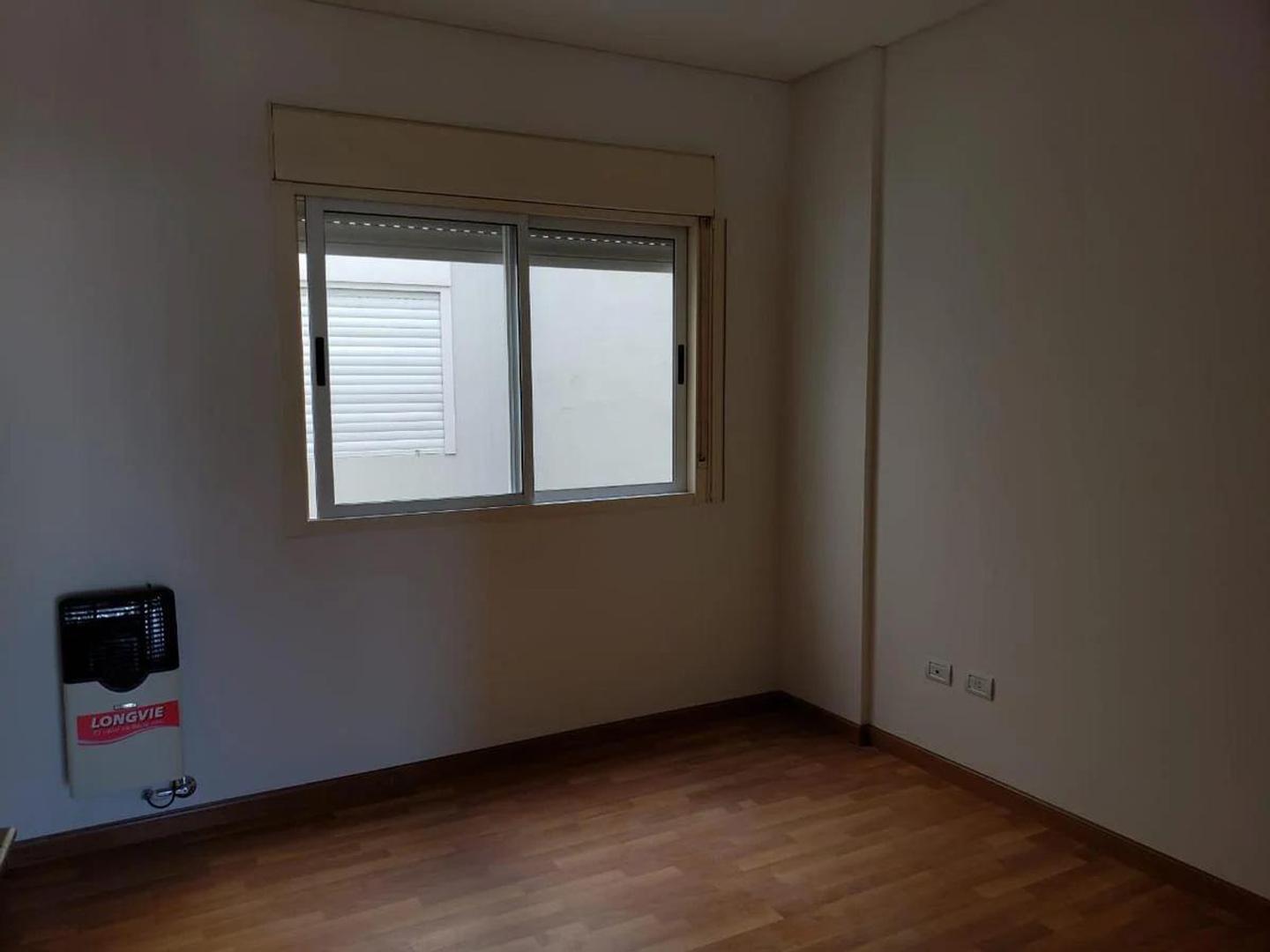 Departamento en Alquiler en Villa del Parque, $ 550.000