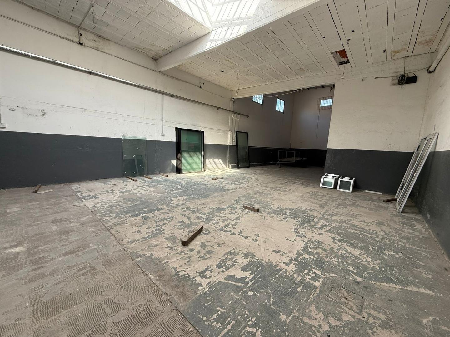 Galpon en Venta en Gerli, USD 185.000