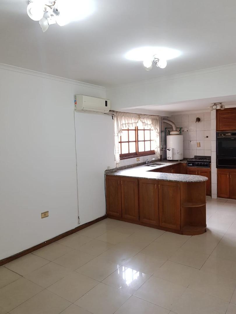 Departamento 4 ambientes con 3 baños