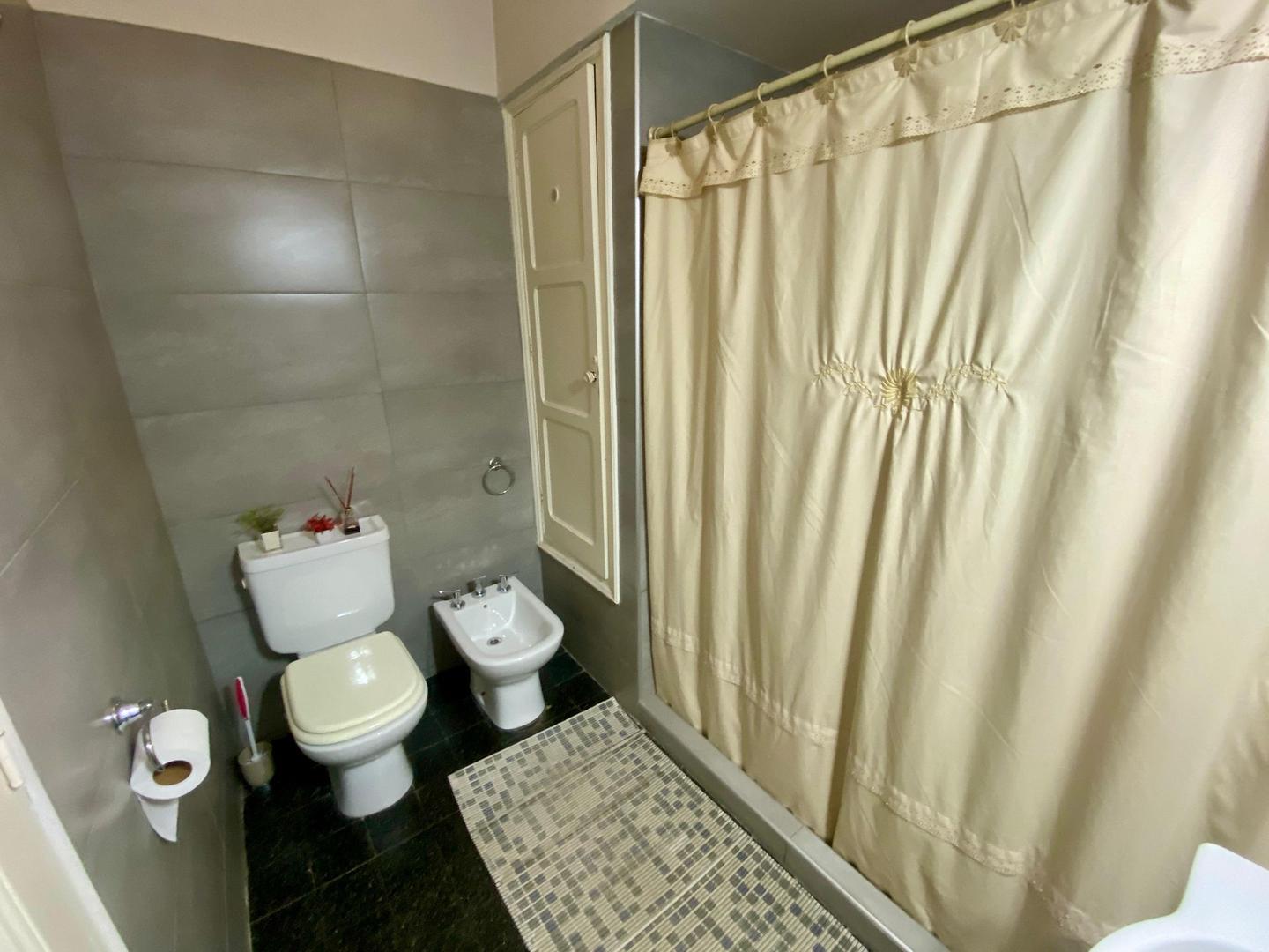 VENTA / CASA / 3 DORMITORIOS / CENTRO / RAFAELA