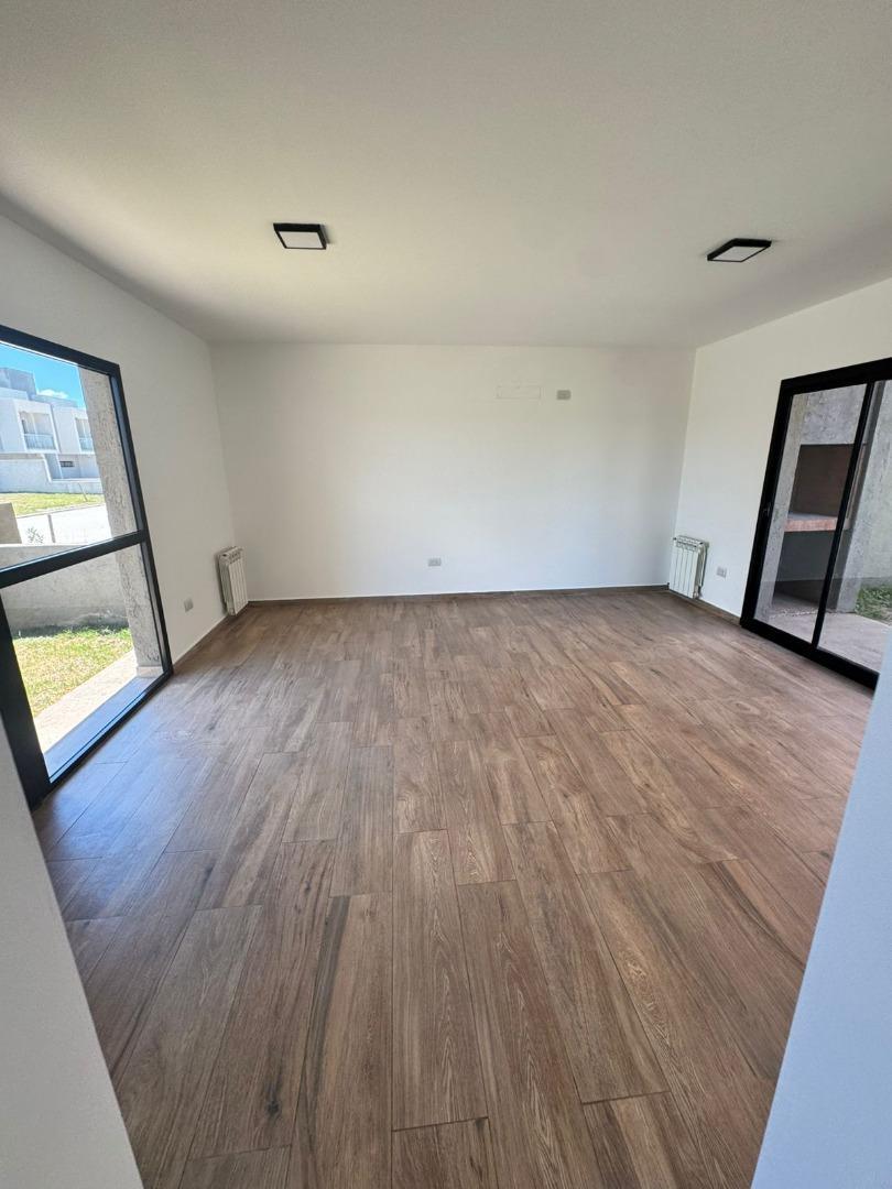 Casa en Alquiler de 3 dormitorios