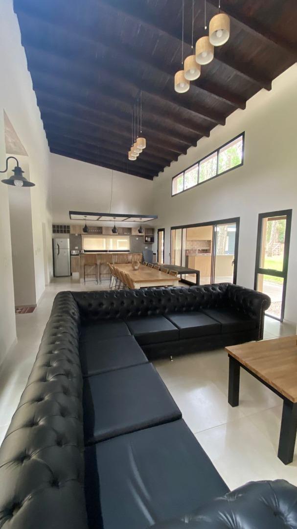 Casa en Venta en Barrio Cerrado Costa Esmeralda, USD 245.000