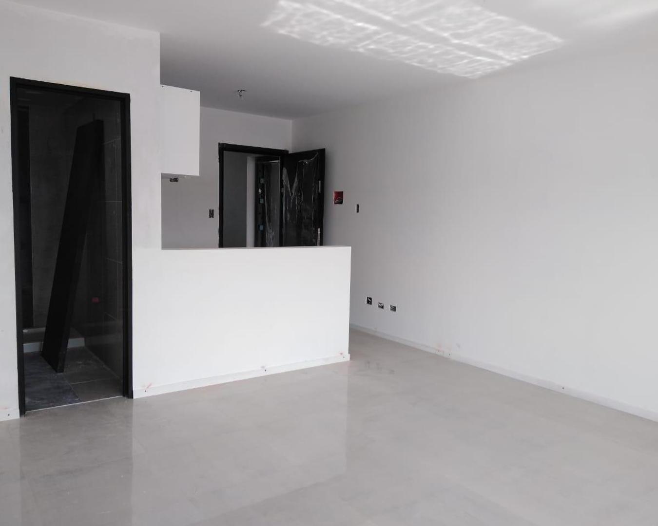 Ov. Lagos 1500, Piso 1