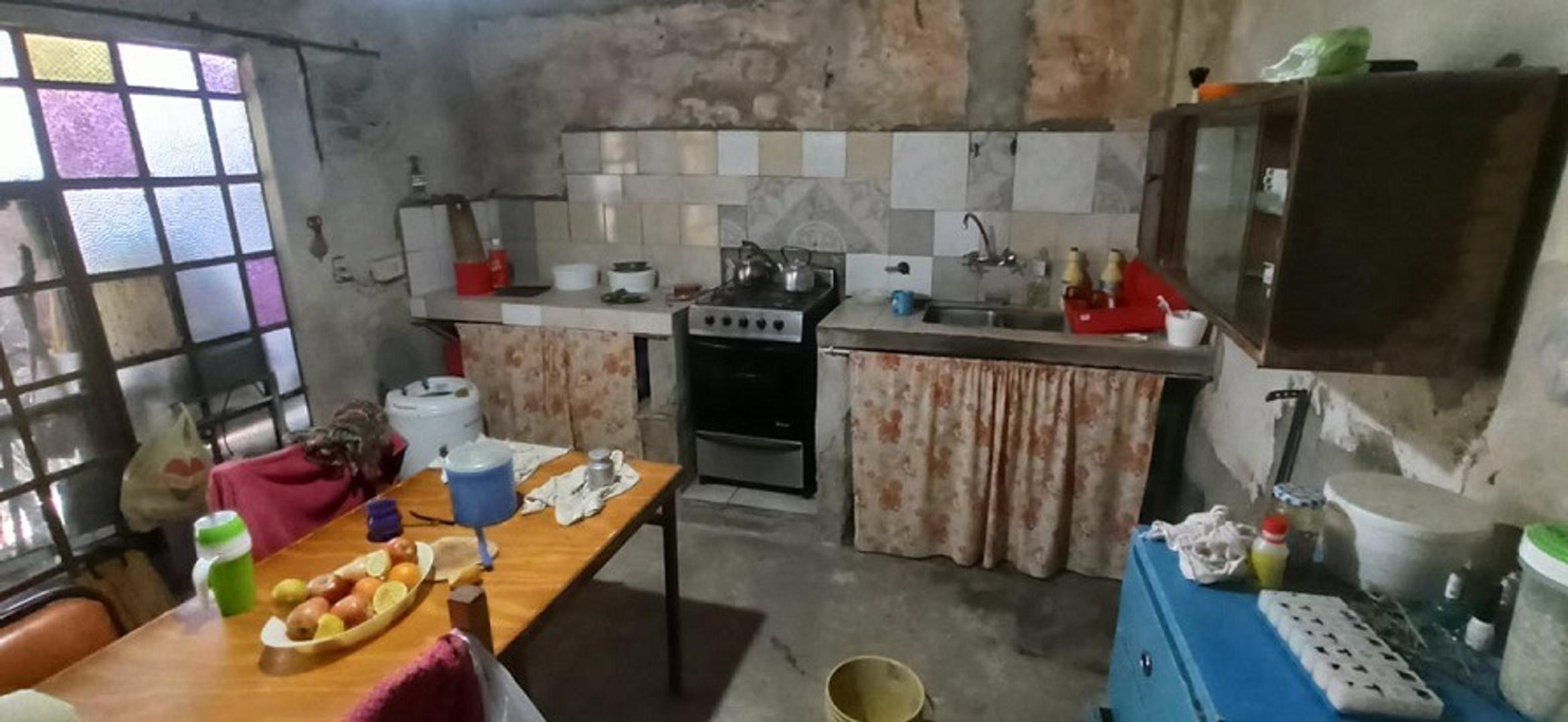 Casa 4 ambientes con 1 baño