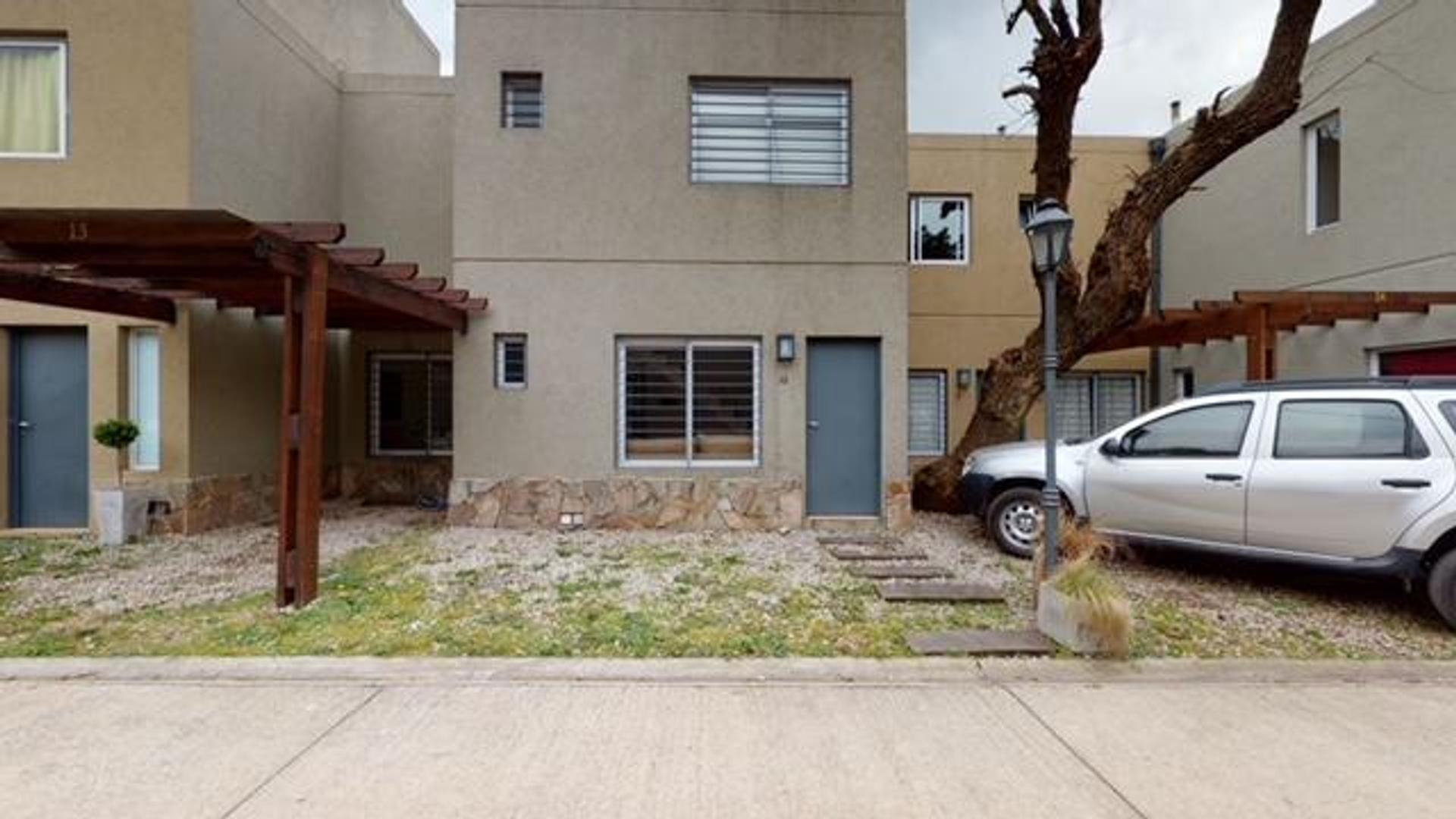 Duplex 3 amb. Ituzaingo