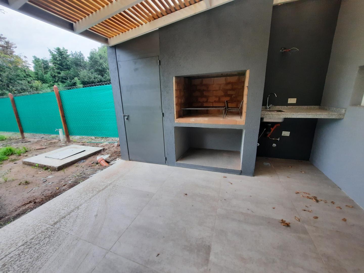 Casa en Venta en Don Torcuato, USD 190.000