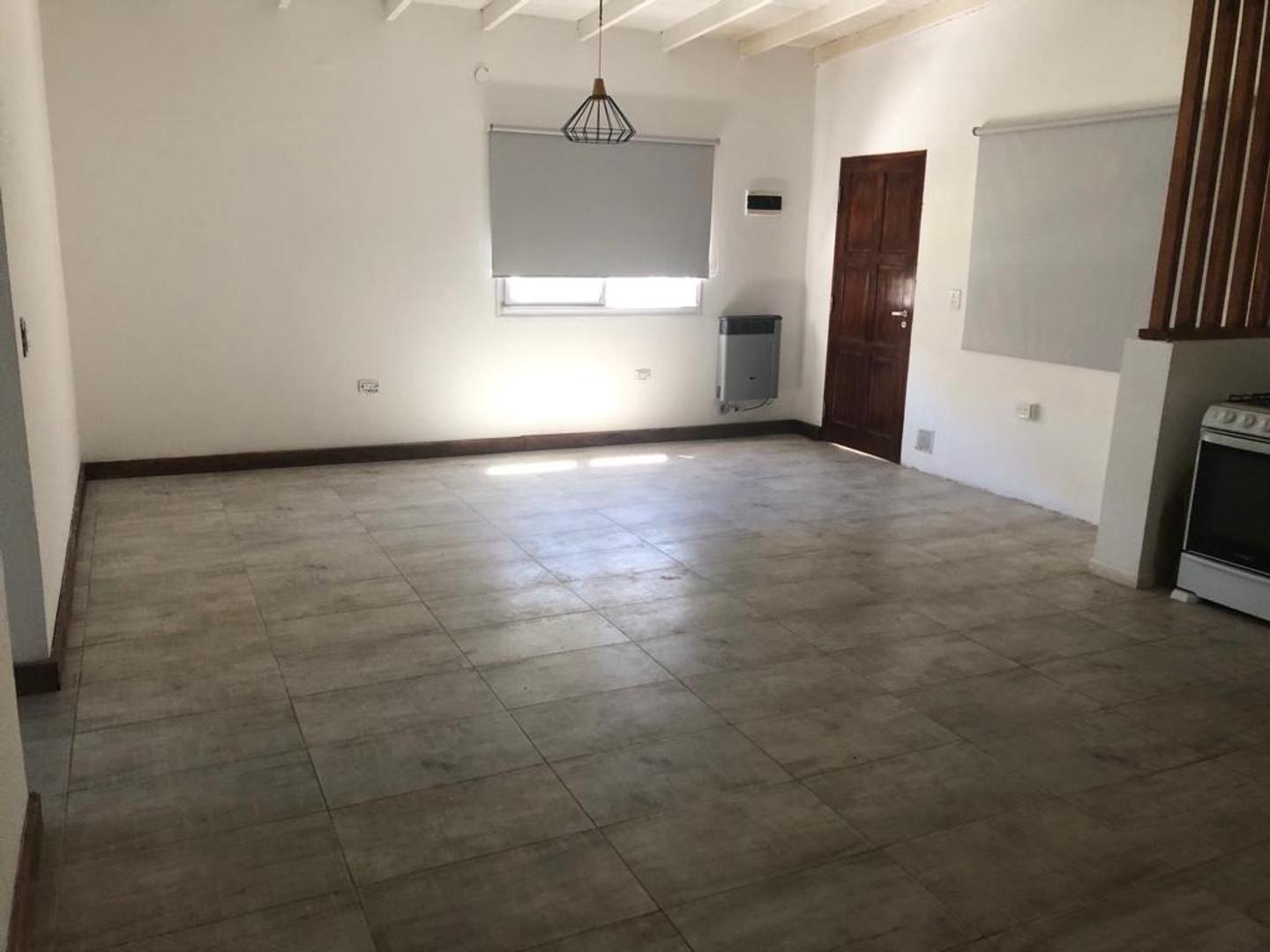 Quinta en Alquiler en Los Pinos, $ 800.000