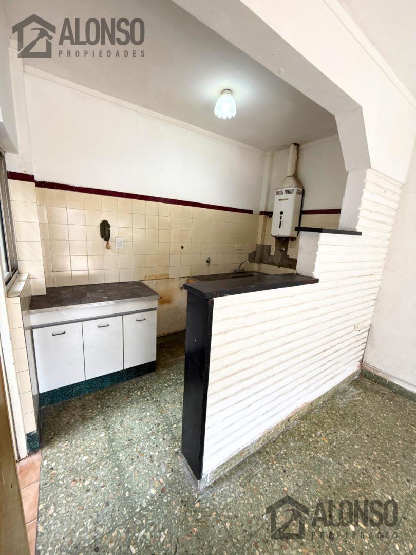 Depto Tipo Casa en Venta en Lanus Oeste, USD 80.000