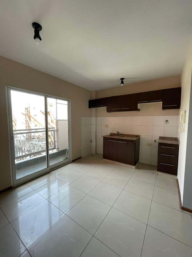 Suipacha 700, Piso 3