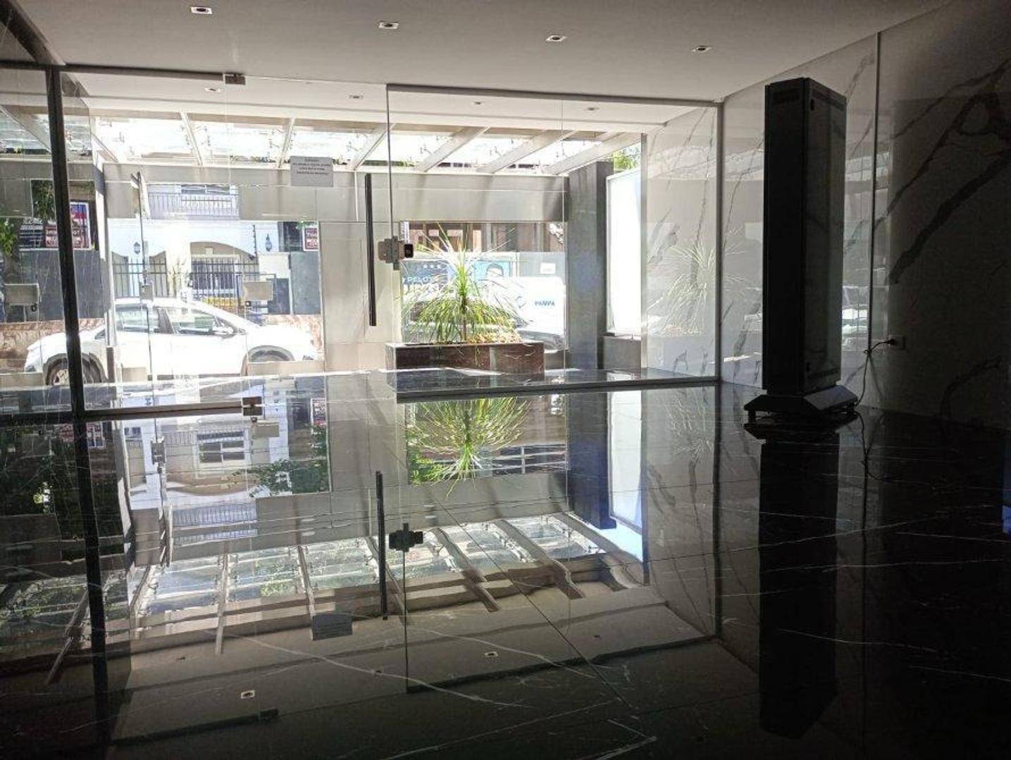 Jorge San Pellerano 700